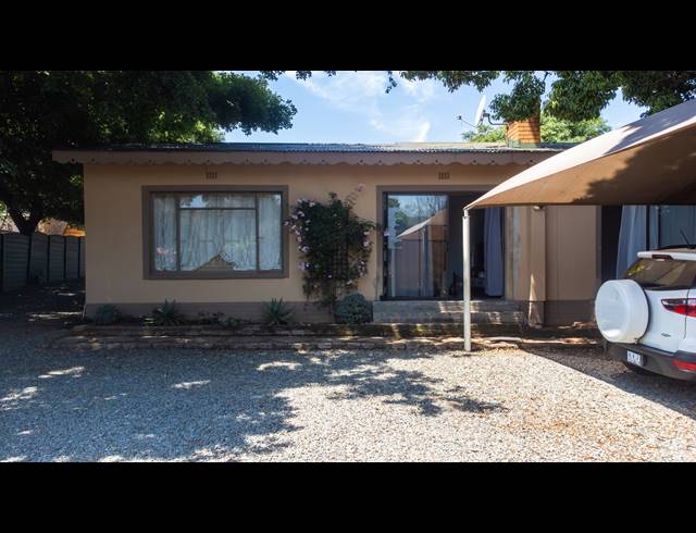 6 BEDROOM FREEHOLD FOR SALE IN HEIDELBERG CENTRAL